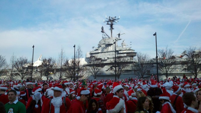 Some of the many assembled participants at the starting location: Hudson River Park at Pier 84. Of course, there were far to many Santas to fit in the frame of a single shot.