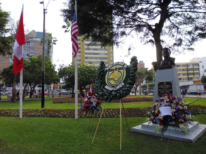 Another view of Parque John F. Kennedy in Lima.